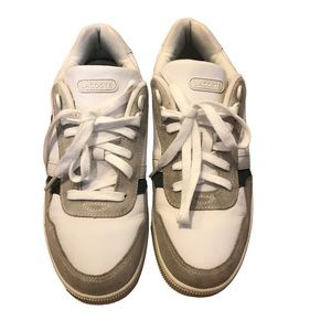 Lacoste White T-clip Leather/suede Court Sneakers in size 8.